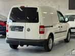 Vw Caddy  06/2015  226.000km   1.6tdi  courroie ok, 4 deurs, Zwart, 4 cilinders, Volkswagen