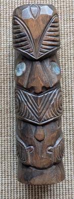 Totem hout met parelmoer Tiki Maori  Nieuw-Zeeland, Ophalen of Verzenden