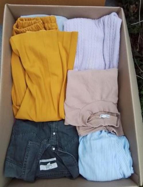 Grote dozen met mooie dameskleren, Kleding | Dames, Dames-kledingpakketten, Gedragen, Maat 38/40 (M), Ophalen