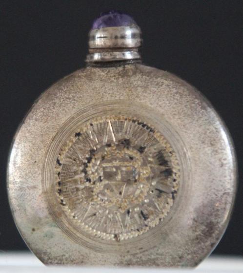 Vintage parfumflesje van sterling zilver met klodder, Antiek en Kunst, Antiek | Gereedschap en Instrumenten, Ophalen of Verzenden