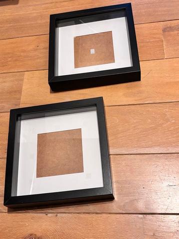 2 fotokaders zwart vierkant foto max 21cm x 21 cm beschikbaar voor biedingen