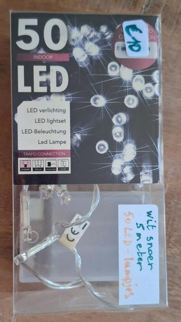 50 LED-lampjes op een wit snoer van 5 meter beschikbaar voor biedingen