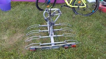 Porte-Vélos  pour quatre   beschikbaar voor biedingen