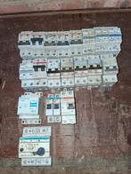 Zekeringen, Enlèvement, Comme neuf, Interrupteur