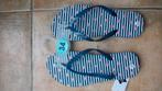 Slippers, maat 34, nieuwstaat, Ophalen of Verzenden, Zo goed als nieuw, Overige typen
