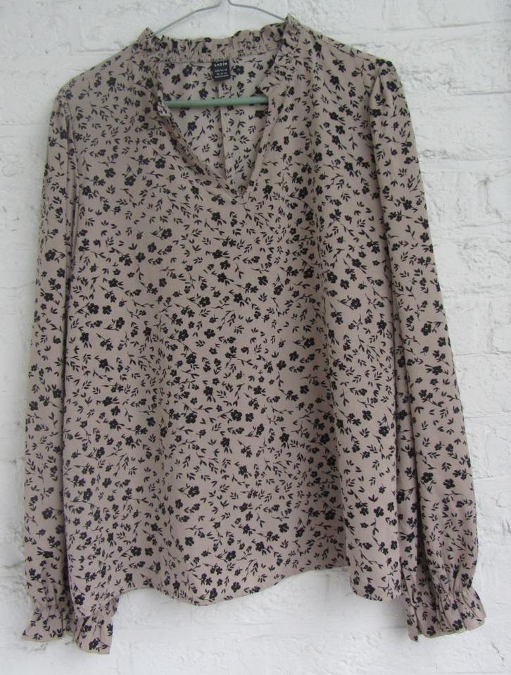 Bloesje - lange mouwen - V-hals - Nieuw SHEIN Large, Kleding | Dames, Blouses en Tunieken, Zo goed als nieuw, Maat 42/44 (L), Beige