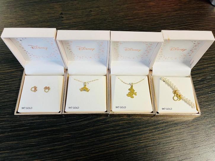 Lot 4x goud disney juweel, Handtassen en Accessoires, Kettingen, Nieuw, Goud, Goud, Ophalen of Verzenden
