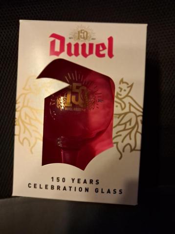 duvel glas beschikbaar voor biedingen