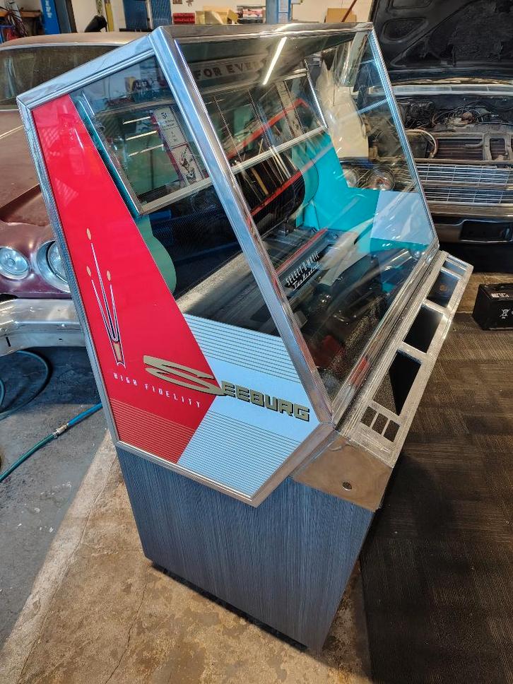 Lege jukebox kast Seeburg 201 /1958, Collections, Machines | Jukebox, Seeburg, Enlèvement