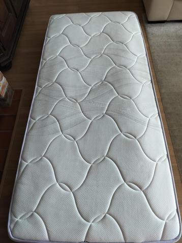 Matras 1 persoons 90x200 beschikbaar voor biedingen