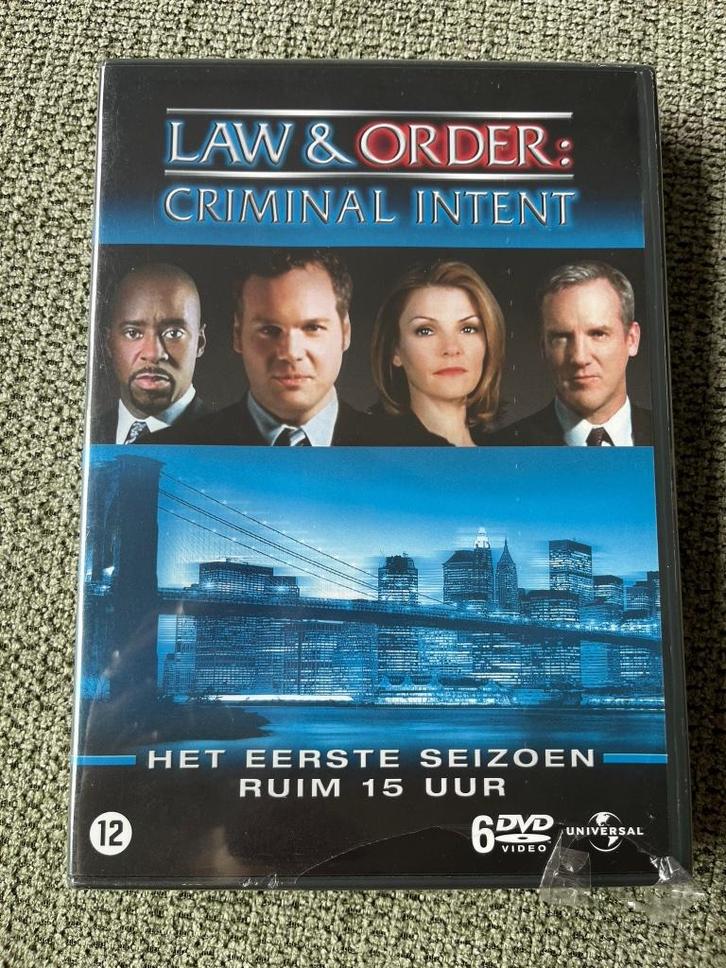Law & Order seizoen 1, Cd's en Dvd's, Dvd's | Tv en Series, Nieuw in verpakking, Actie en Avontuur, Vanaf 12 jaar, Ophalen of Verzenden
