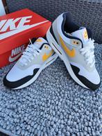 Nike Air Max 1 87" goud University maat 40/25cm, Sport en Fitness, Basketbal, Ophalen of Verzenden, Nieuw, Schoenen