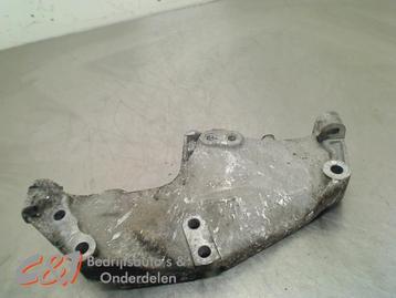 Versnellingsbak Steun van een Opel Vivaro beschikbaar voor biedingen