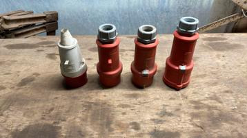 Drijfkracht stekkers 16 ampère beschikbaar voor biedingen