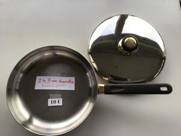 1 braadpan met deksel aan slechts 10 euro en meer andere beschikbaar voor biedingen