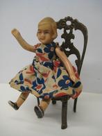ANTIEK POPJE MET STOELTJE, Antiek en Kunst, Ophalen of Verzenden