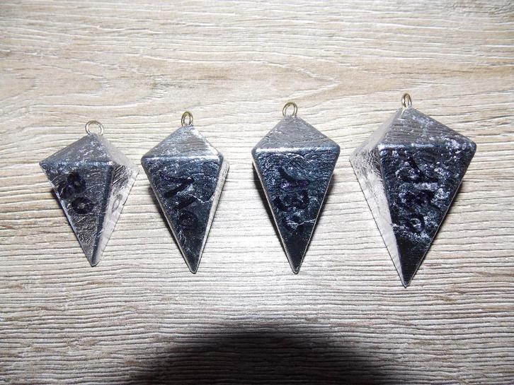 Nieuw piramide lood, Watersport en Boten, Hengelsport | Zeevissen, Nieuw, Complete set, Ophalen of Verzenden