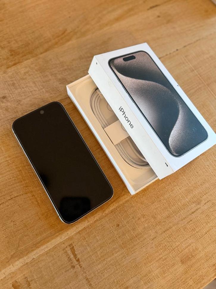 iPhone 15 Pro — 256 GB — Natuurlijk titanium, Telecommunicatie, Mobiele telefoons | Apple iPhone, Zo goed als nieuw, 256 GB, iPhone 15 Pro