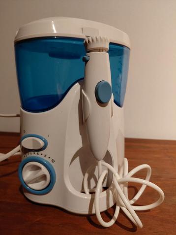 Waterflosser merk WaterPik model WP 100E beschikbaar voor biedingen