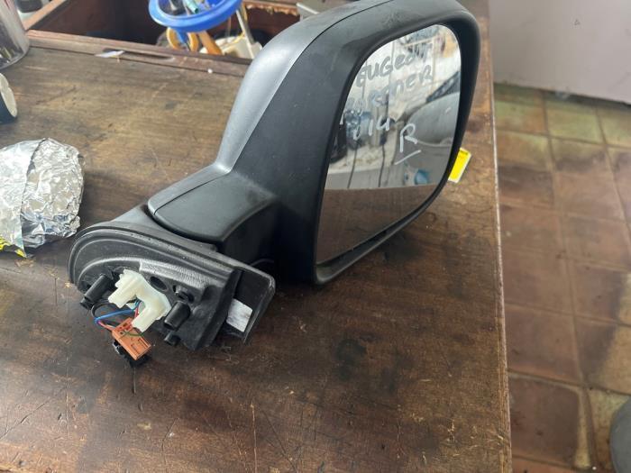 Buitenspiegel rechts van een Peugeot Partner, Auto-onderdelen, Spiegels, Peugeot, Gebruikt, 3 maanden garantie, Ophalen of Verzenden