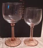 Vintage 8 grote en 8 kleine glazen Luminarc met roze voet, Verzamelen, Ophalen of Verzenden, Zo goed als nieuw, Overige typen