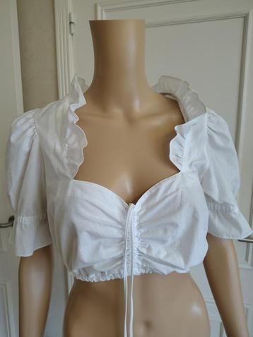 Leuke crop top  beschikbaar voor biedingen