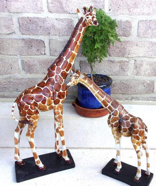 Huisdecoratie van giraf en girafkalf in hars, Verzamelen, Dierenverzamelingen, Zo goed als nieuw, Beeldje of Figuurtje, Wild dier