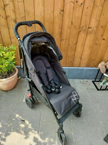 Plooibuggy Maclaren beschikbaar voor biedingen