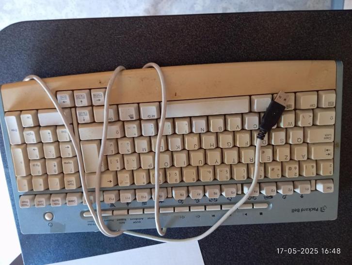 TOETSENBORD.diverse '' anti stress kussen, Computers en Software, Toetsenborden, Zo goed als nieuw, Ophalen