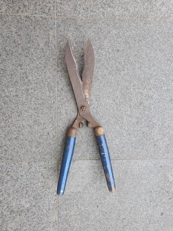 Heggenschaar beschikbaar voor biedingen