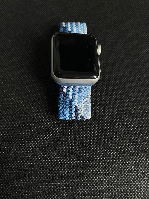 Bracelet Apple Watch, Bijoux, Sacs & Beauté, Bracelets, Comme neuf, Élastique, Bleu