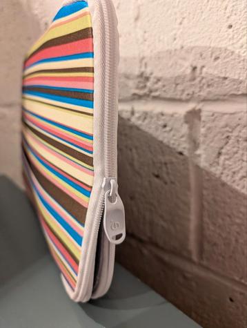 Beschermend tablethoesje beschikbaar voor biedingen