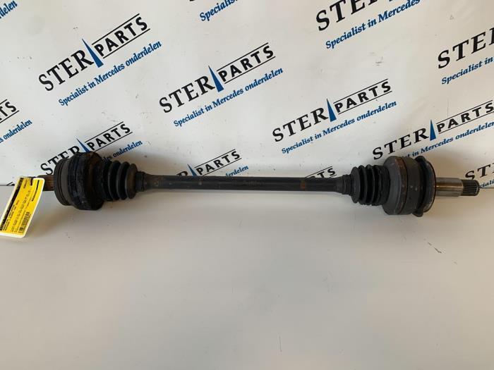 Arbre de transmission arrière gauche d'un Mercedes C-Klasse, Autos : Pièces & Accessoires, Freins & Transmission, Mercedes-Benz