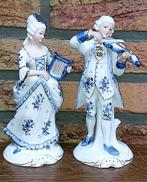 Porseleinen beeldjes - Vrouw met Harp & Man met viool - € 35, Antiek en Kunst, Ophalen