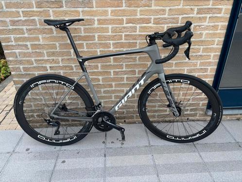 Giant defy advanced 2 met 50 mm aero wielen, Fietsen en Brommers, Fietsen | Racefietsen, Zo goed als nieuw, Giant, Carbon, Ophalen