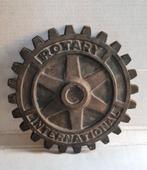 Club de service 'Rotary International' vintage en fonte doré, Antiquités & Art, Art | Sculptures & Bois, Enlèvement ou Envoi