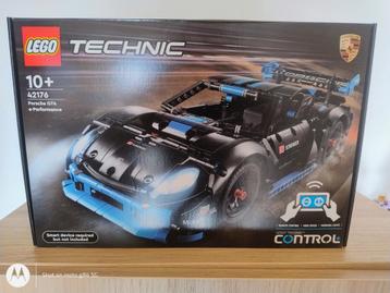 Lego Technic 42176 Porsche GT4 e-Performance beschikbaar voor biedingen
