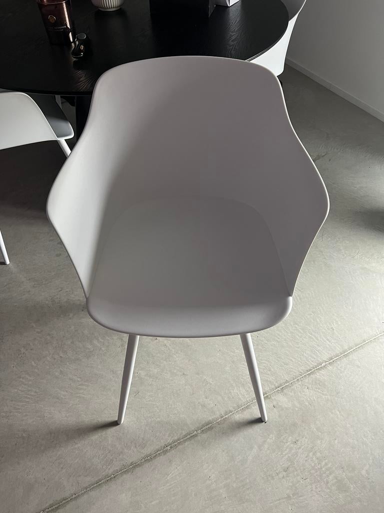 4 witte eetkamerstoelen, Huis en Inrichting, Stoelen, Ophalen, Zo goed als nieuw, Kunststof