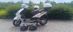 Scooter Piaggio Fly Pearl White B-klasse, Ophalen, Zo goed als nieuw