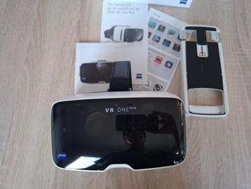 VR One plus bril beschikbaar voor biedingen