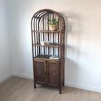 Vintage rotan boogkast/rek in rotan, Ophalen, Gebruikt