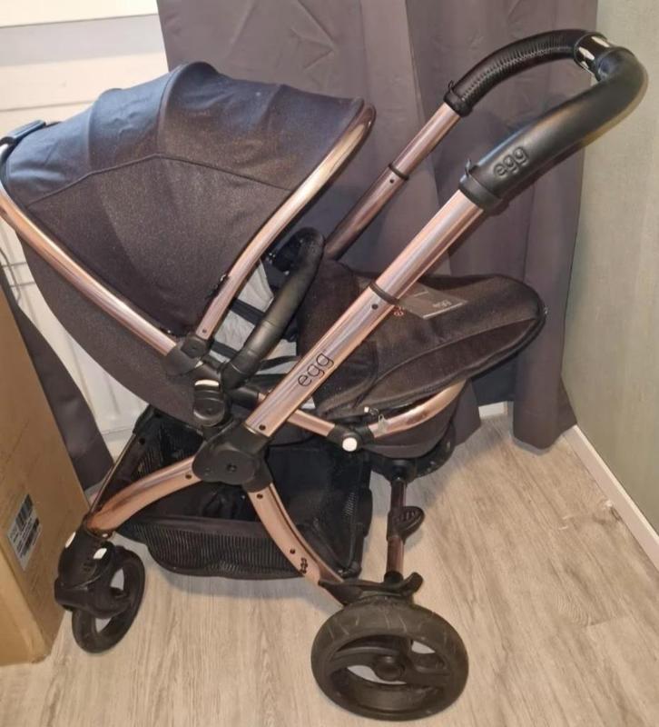 Egg kinderwagen/ wandelwagen met reiswieg - Rosé gold frame, Kinderen en Baby's, Kinderwagens en Combinaties, Gebruikt, Kinderwagen