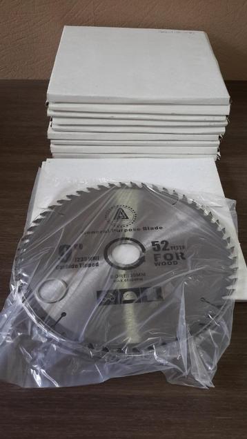 Lot / partij zaagbladen 235mm 52T ( NIEUW ) beschikbaar voor biedingen