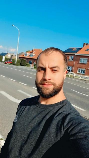 Massage relax beschikbaar voor biedingen