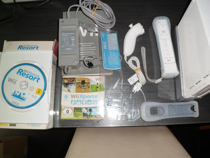 NITENDO WII wit, model RVL-001(Eur)+controllers+games, Games en Spelcomputers, Spelcomputers | Nintendo Wii, Zo goed als nieuw