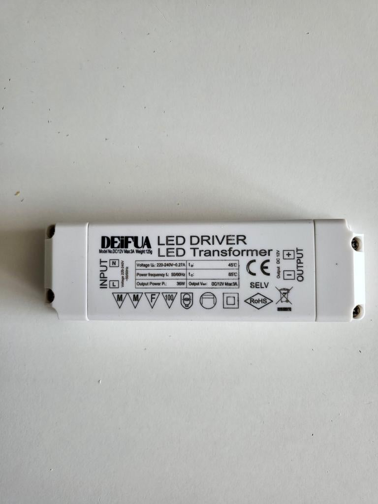 Transformateur DC 12V Deifua Input 220-240 V - Output 12V DC, Hobby & Loisirs créatifs, Composants électroniques, Comme neuf, Enlèvement ou Envoi
