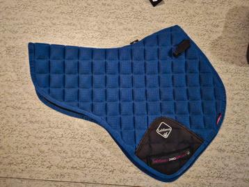 Te Koop : diverse zadeldoeken beschikbaar voor biedingen