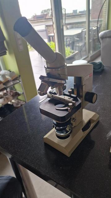 Microscope biologique soviétique vintage BIOLAM R-12