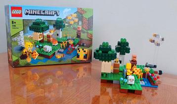Lego Minecraft - de bijenhouderij boerderij 21165 - volledig