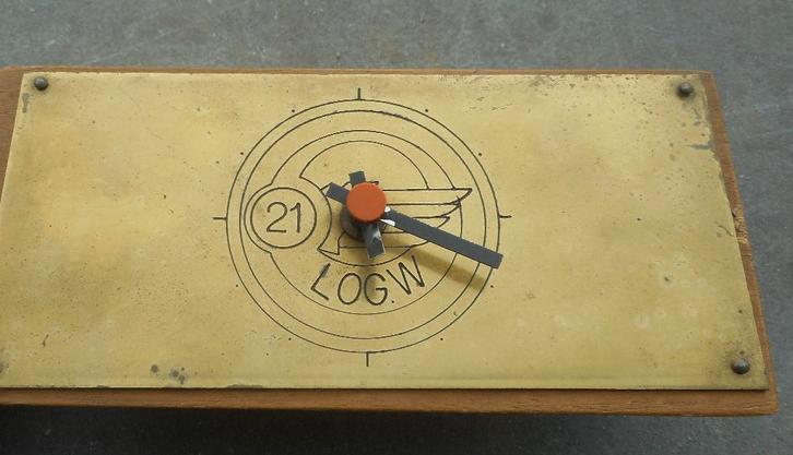 FORCE AERIENNE BELGE - 21LOG WING - HORLOGE DE BUREAU, Verzamelen, Militaria | Algemeen, Luchtmacht, Kunstobject, Verzenden